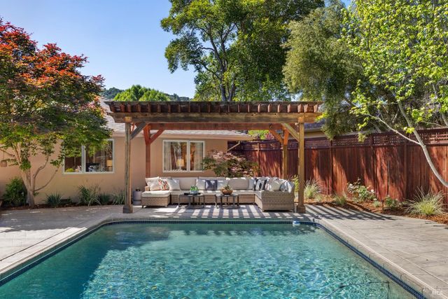 60 Green Valley Ct, San Anselmo, CA 94960