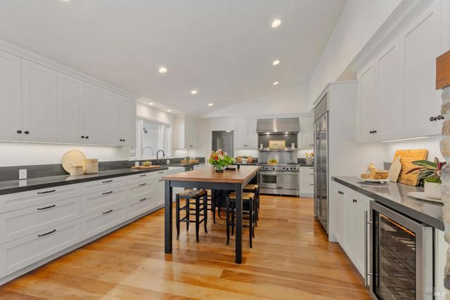 60 Green Valley Ct, San Anselmo, CA 94960