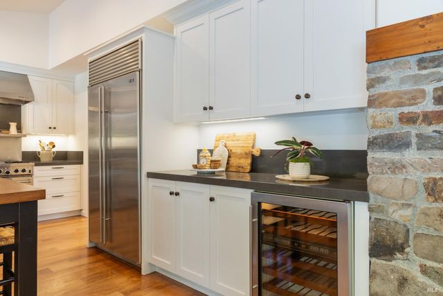 60 Green Valley Ct, San Anselmo, CA 94960