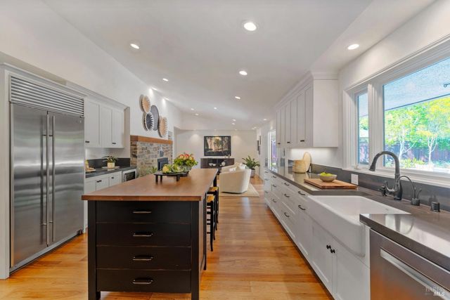 60 Green Valley Ct, San Anselmo, CA 94960