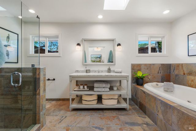 60 Green Valley Ct, San Anselmo, CA 94960