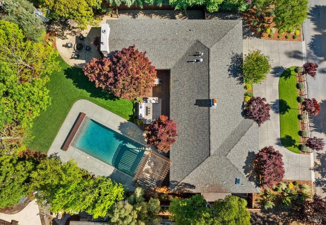 60 Green Valley Ct, San Anselmo, CA 94960