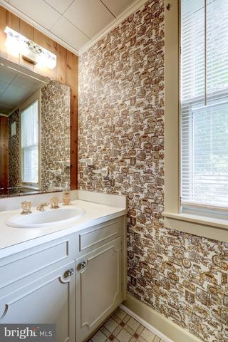 972 W MAIN ST, Ephrata, PA 17522
