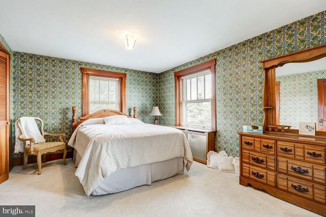 972 W MAIN ST, Ephrata, PA 17522