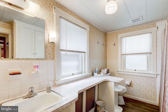 972 W MAIN ST, Ephrata, PA 17522