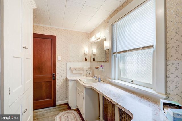 972 W MAIN ST, Ephrata, PA 17522