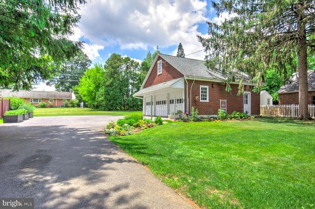972 W MAIN ST, Ephrata, PA 17522