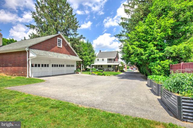 972 W MAIN ST, Ephrata, PA 17522