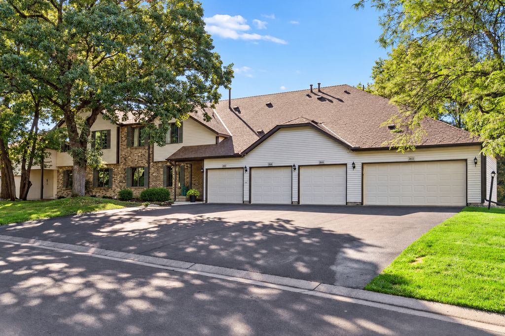 2642 Lake Court Drive 28, Mounds View, MN 55112 — exterior