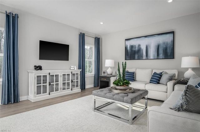 383 Tributary LN, Carrollton, VA 23314