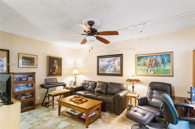 1425 Arthur Street 205A, Hollywood, FL 33020