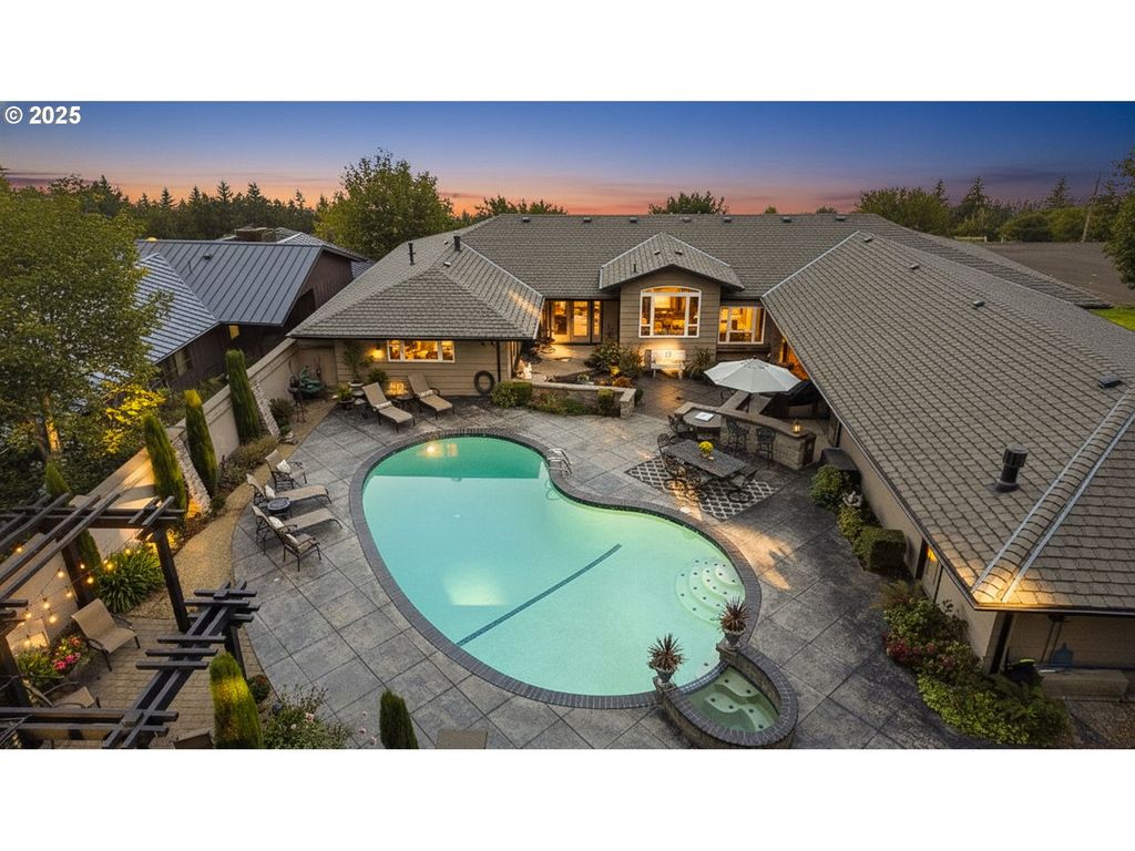 2582 TERRACE VIEW Dr, Eugene, OR 97405