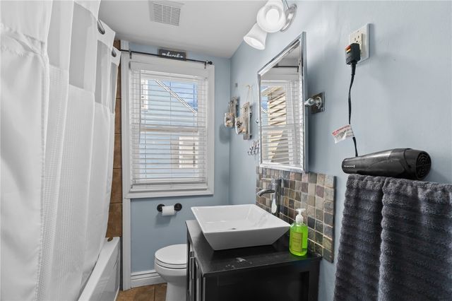 19 Annette Avenue, Pawtucket, RI 02861