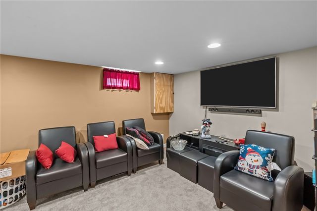 19 Annette Avenue, Pawtucket, RI 02861