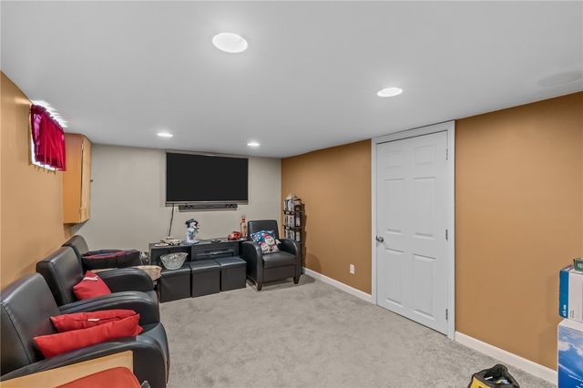 19 Annette Avenue, Pawtucket, RI 02861