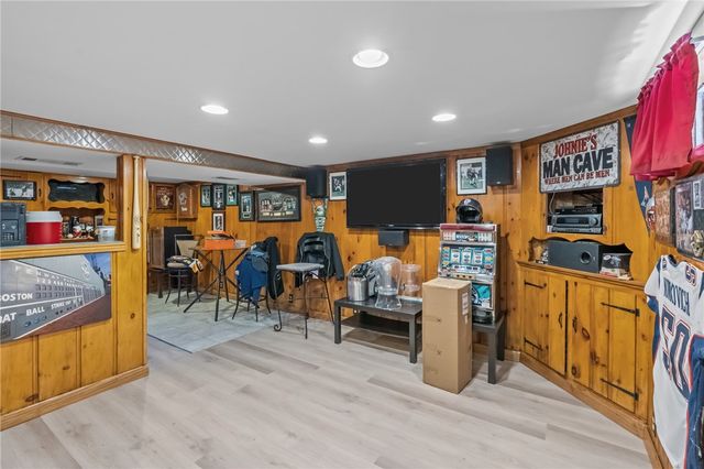 19 Annette Avenue, Pawtucket, RI 02861