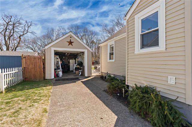 19 Annette Avenue, Pawtucket, RI 02861