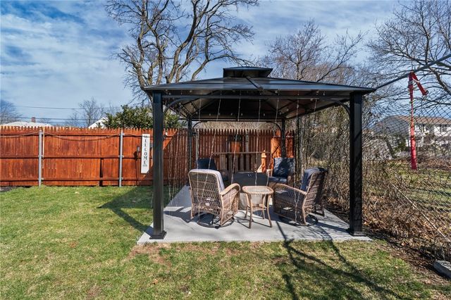 19 Annette Avenue, Pawtucket, RI 02861