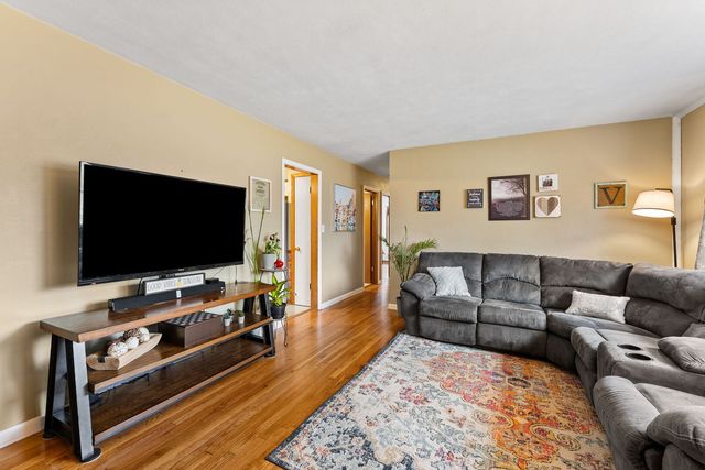 5100 11th Avenue C, Moline, IL 61265