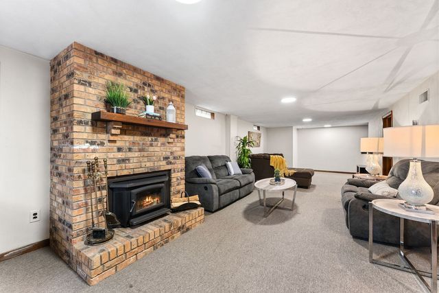 5100 11th Avenue C, Moline, IL 61265