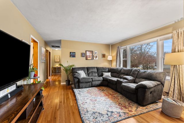 5100 11th Avenue C, Moline, IL 61265