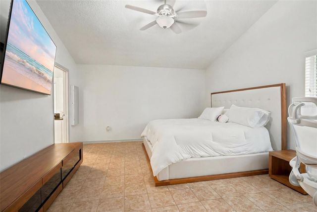 2613 RUNYON CIRCLE, Orlando, FL 32837