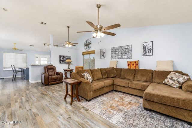 824 W 15TH Avenue, Apache Junction, AZ 85120