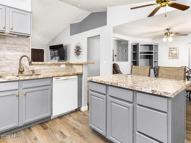 824 W 15TH Avenue, Apache Junction, AZ 85120