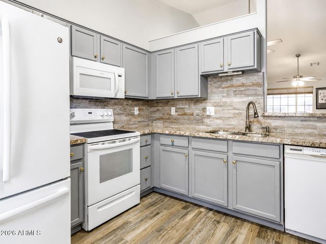 824 W 15TH Avenue, Apache Junction, AZ 85120