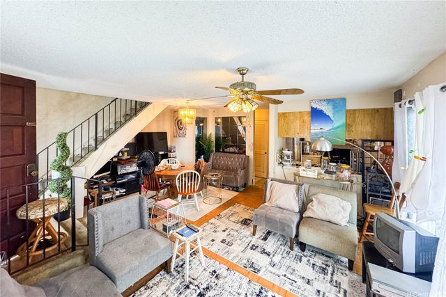 94-858 Lelepua Street 11A, Waipahu, HI 96797