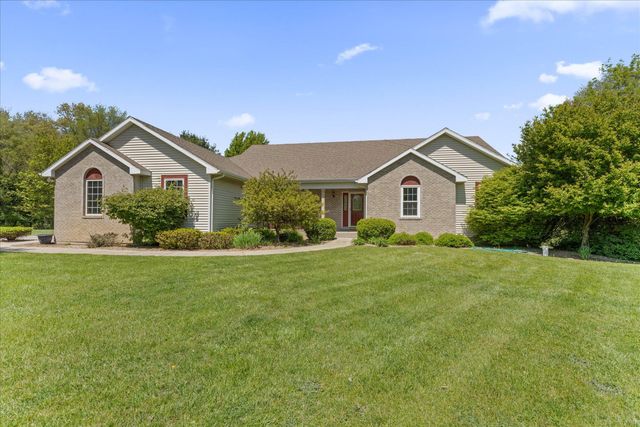 27100 Deerfield Lane, Edwardsburg, MI 49112