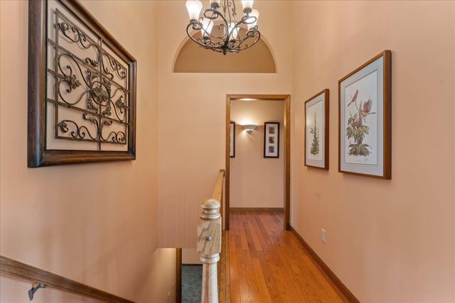 27100 Deerfield Lane, Edwardsburg, MI 49112