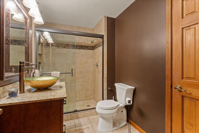 27100 Deerfield Lane, Edwardsburg, MI 49112