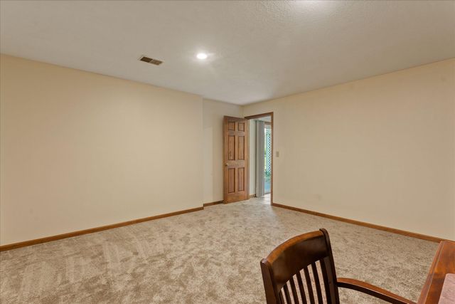27100 Deerfield Lane, Edwardsburg, MI 49112