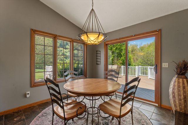 27100 Deerfield Lane, Edwardsburg, MI 49112