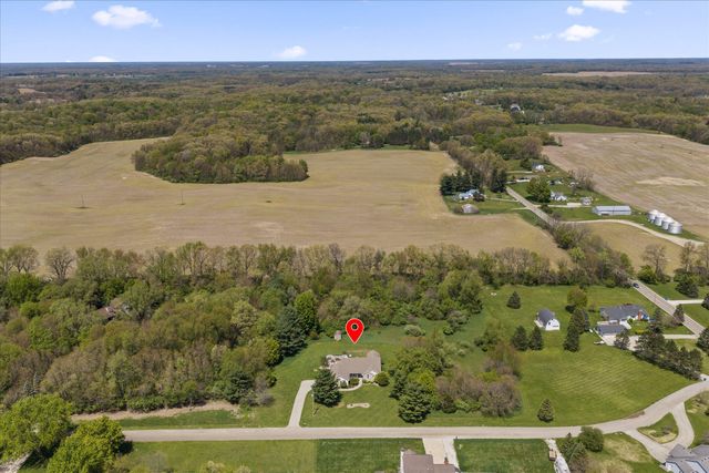 27100 Deerfield Lane, Edwardsburg, MI 49112