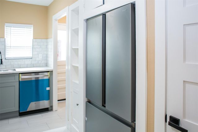 2301 Albans Road, Houston, TX 77005