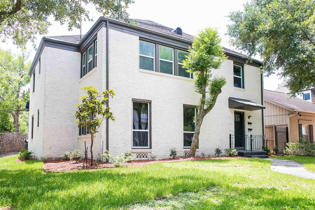2301 Albans Road, Houston, TX 77005