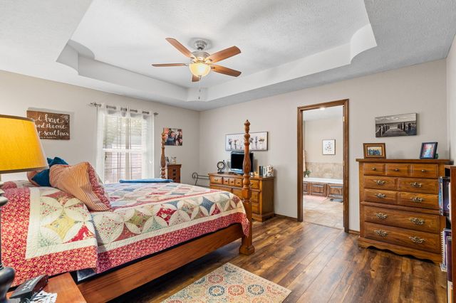 3852 W Village Terrace, Springfield, MO 65810