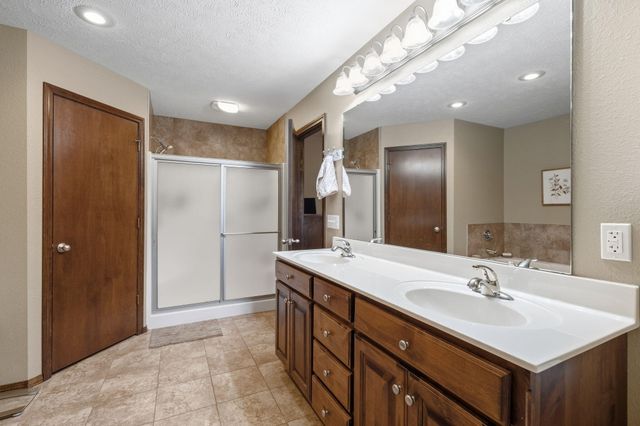 3852 W Village Terrace, Springfield, MO 65810