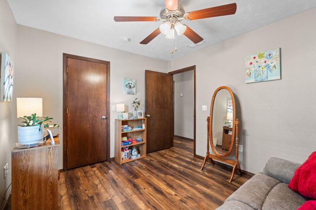3852 W Village Terrace, Springfield, MO 65810