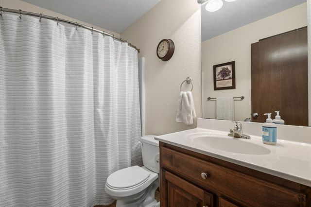 3852 W Village Terrace, Springfield, MO 65810