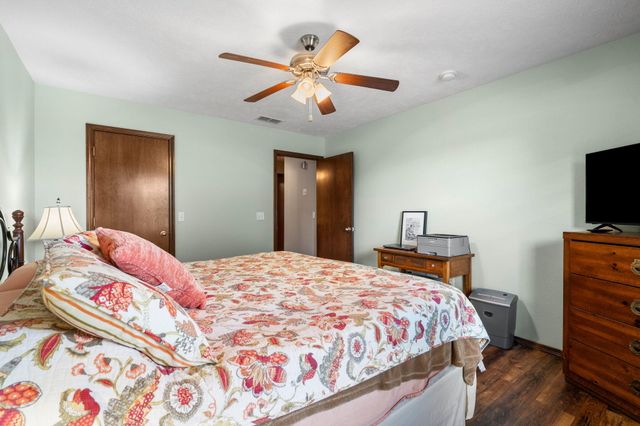 3852 W Village Terrace, Springfield, MO 65810