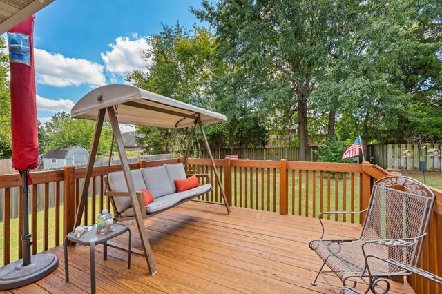 3852 W Village Terrace, Springfield, MO 65810