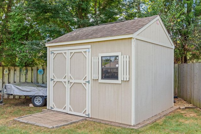 3852 W Village Terrace, Springfield, MO 65810