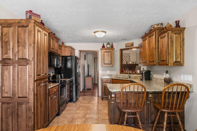 3852 W Village Terrace, Springfield, MO 65810