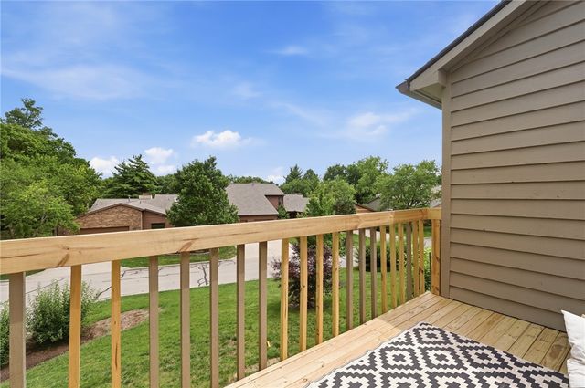 40 Rolling Hills Drive, Wyoming, OH 45215