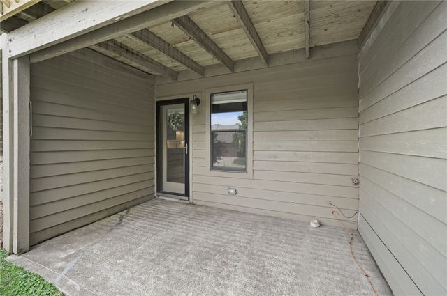 40 Rolling Hills Drive, Wyoming, OH 45215