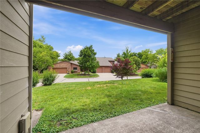 40 Rolling Hills Drive, Wyoming, OH 45215