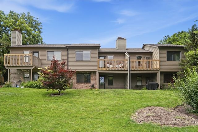 40 Rolling Hills Drive, Wyoming, OH 45215